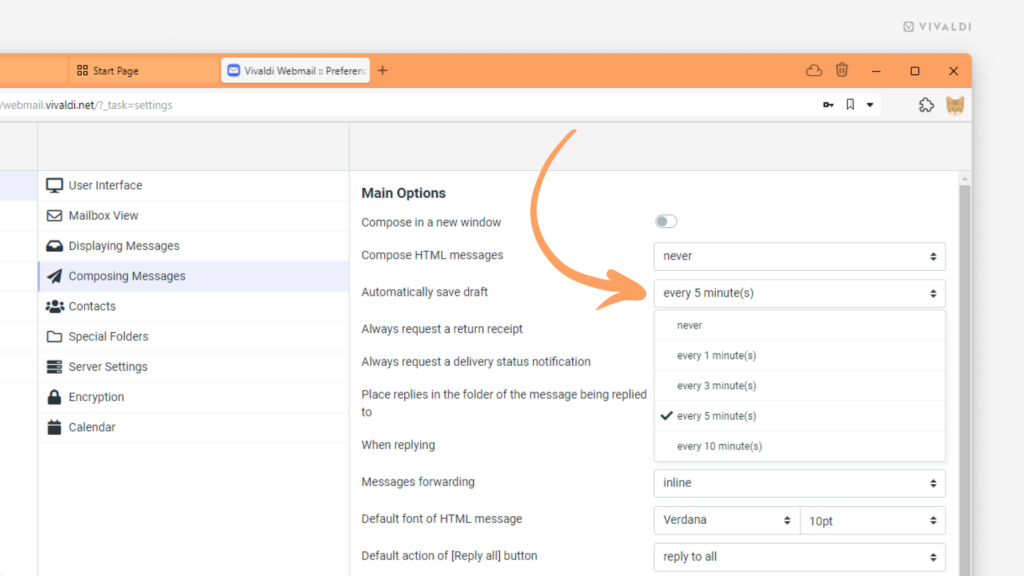 Webmail's message composing settings. Arrow points to "Automatically save draft" setting.